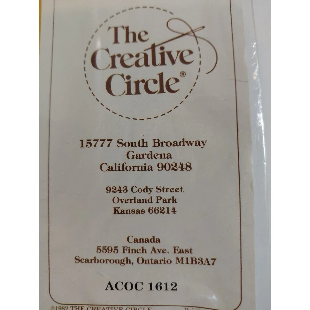 The Creative Circle 1612 Country Cottage Counted Cross Stitch Kit 8x10 New